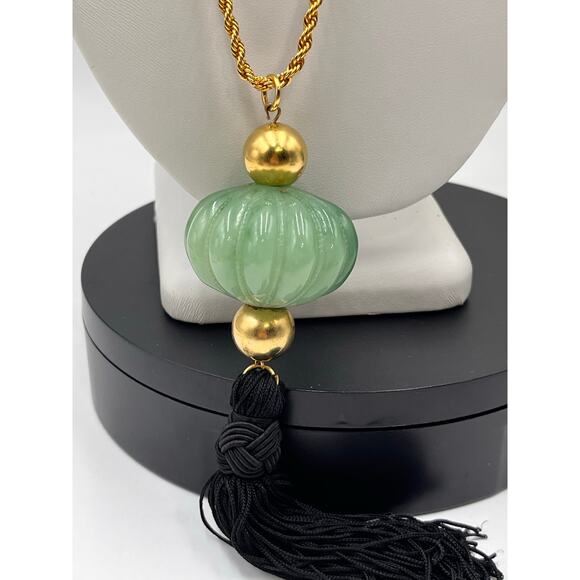 Kenneth Jay Lane Green 22K Gold
Electroplated Green Bead Resin Tasseled Necklace - Picture 3 of 8